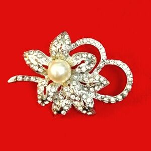 2" long, Silver plated w/rhinestones &/a faux pearl pin.